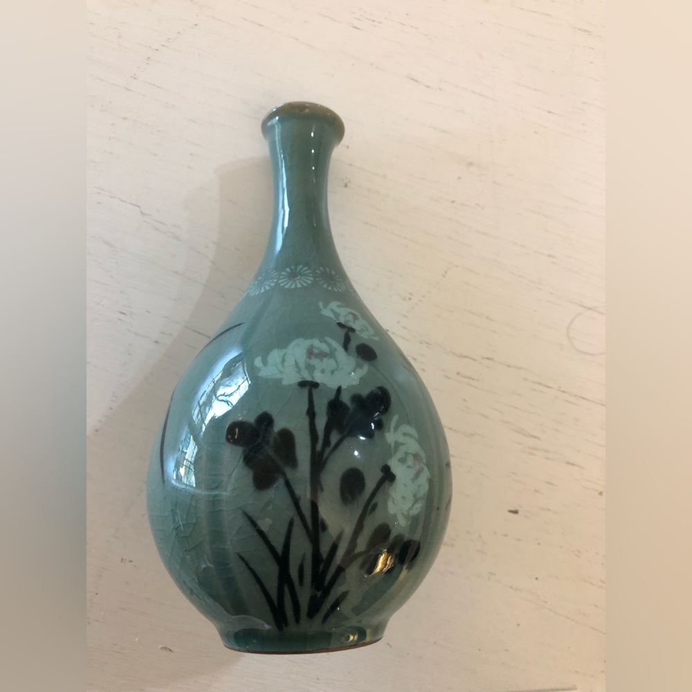 Celadon Korean vase